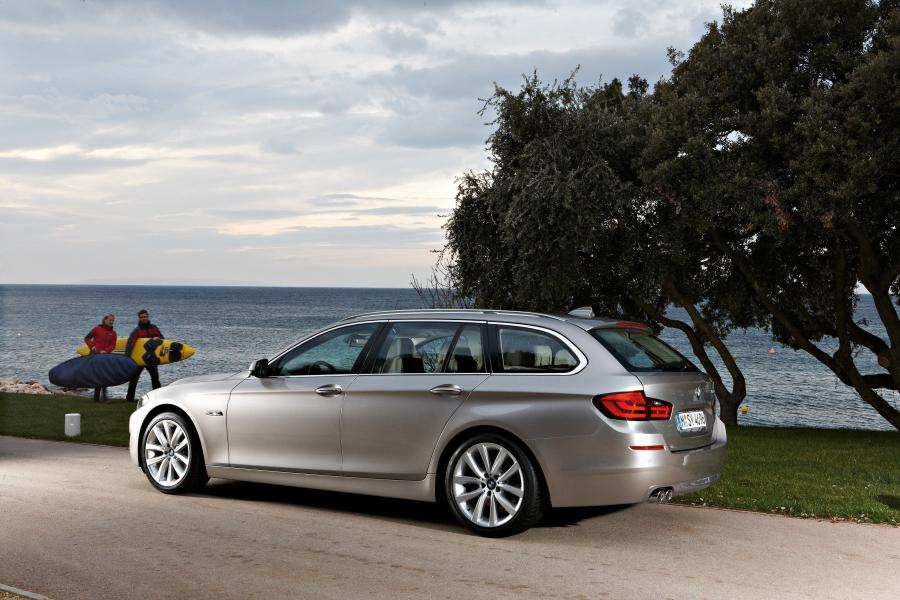 BMW 5-Series Touring 2010 года  (фото 66 из 75)